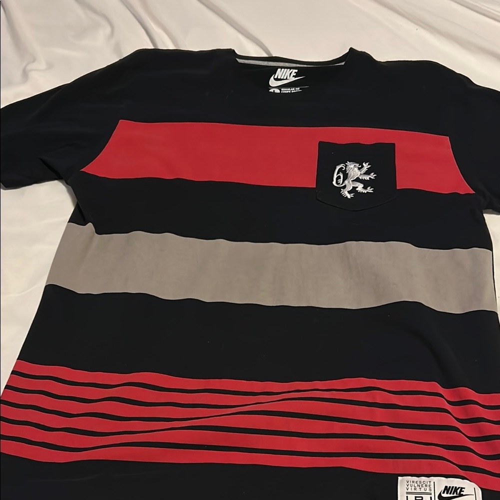 Nike Black and Red Short Sleeve Tee